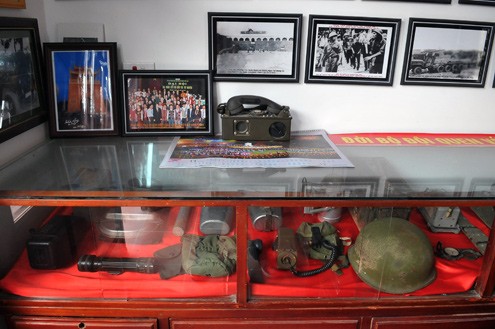 Một góc gian trưng bày đồ vật thời chiến của lính Mỹ.
